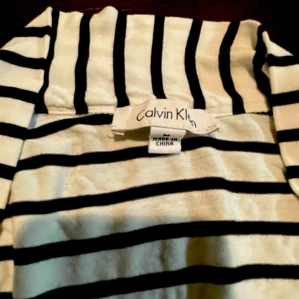 Medium sized Calvin Klein Sweater